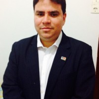 Advogado André Farias Pereira